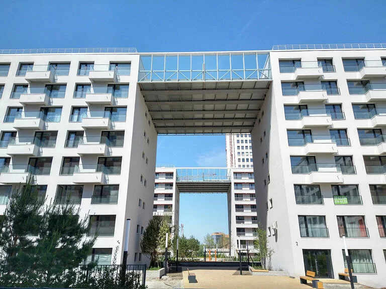 ЖК Европейский берег, 2021, терраса-мост ул. Владимира Заровного, 24