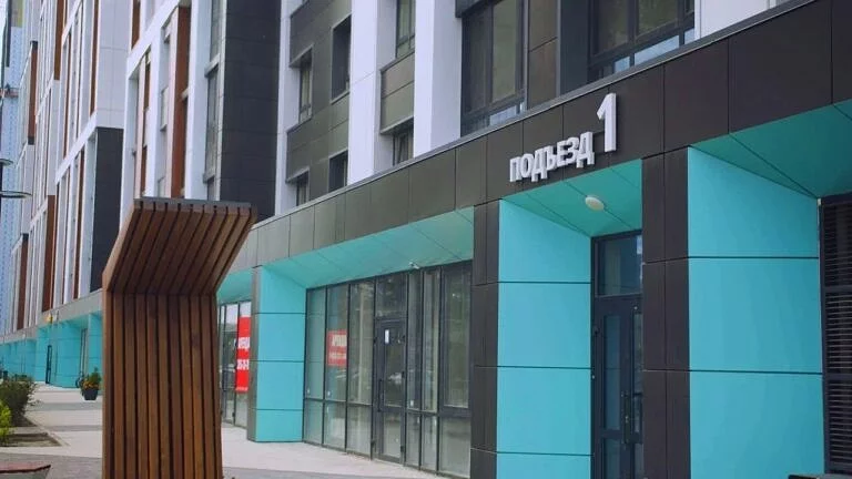 ЖК Галактика, входная группа жилого дома «Венера», фото 2